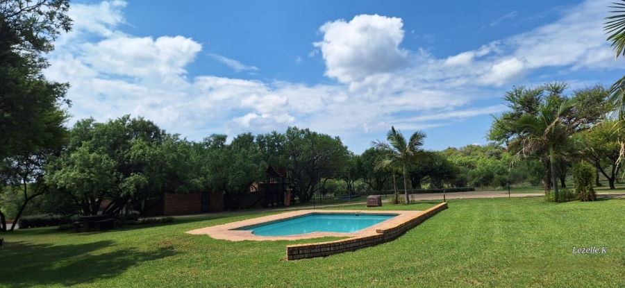 10 Bedroom Property for Sale in Swartruggens North West